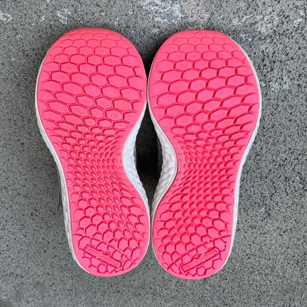 NEW BALANCE 720v4 Sneakers Girls 11.5 29 Gray Neon Pink Laceless Running Shoes - Picture 10 of 10